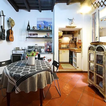 Apartment F/5 Lungaretta Lovely Rom
